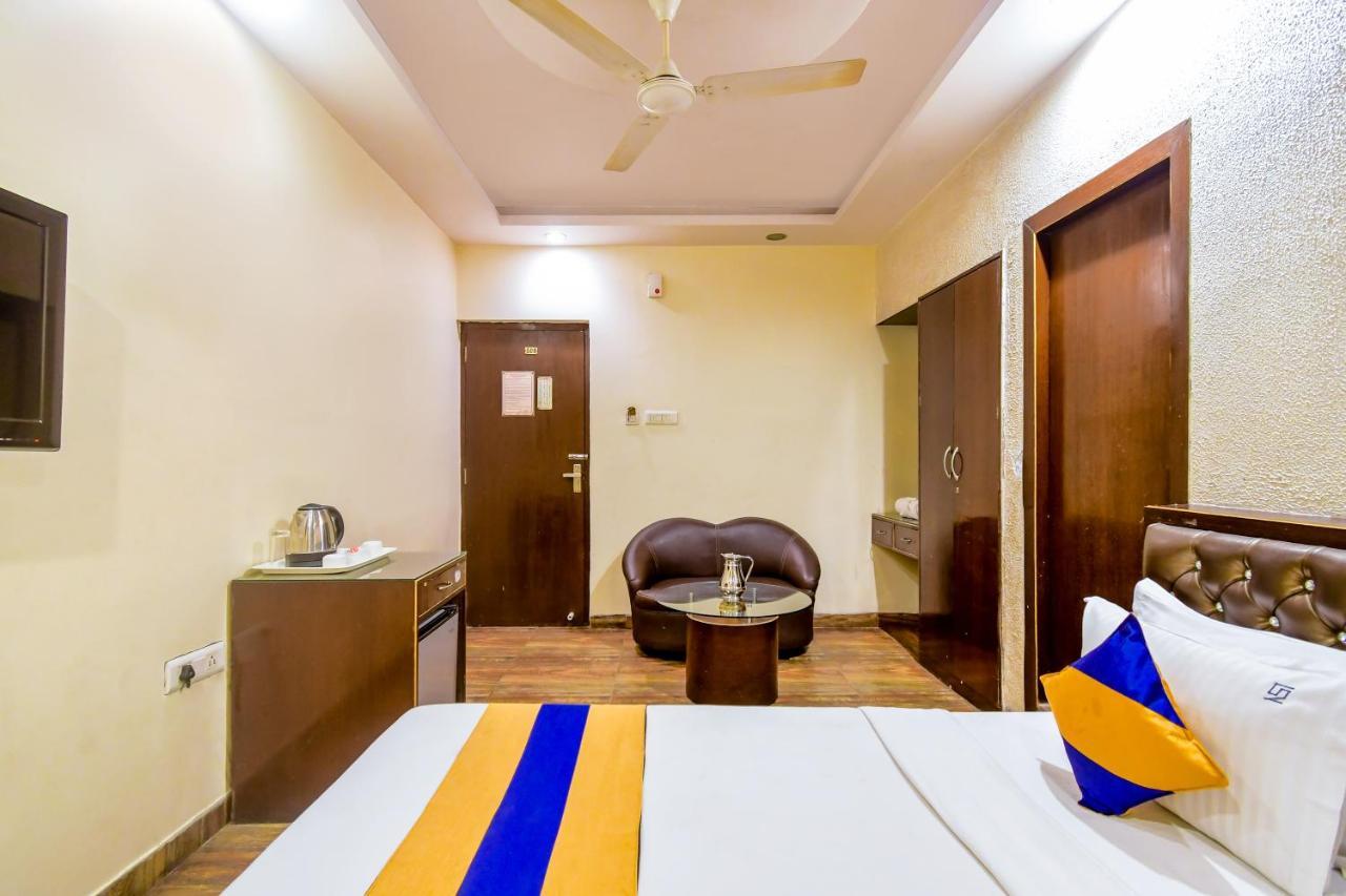 Hotel N S International Kolkata Bagian luar foto