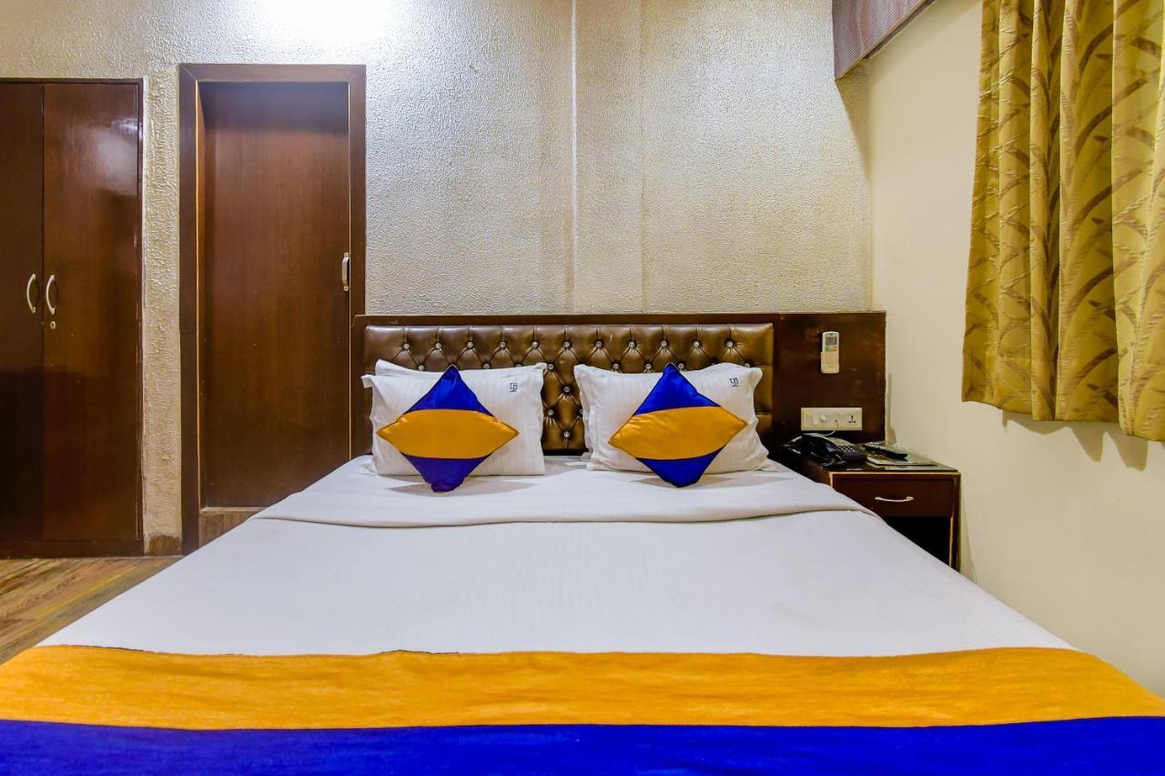 Hotel N S International Kolkata Bagian luar foto