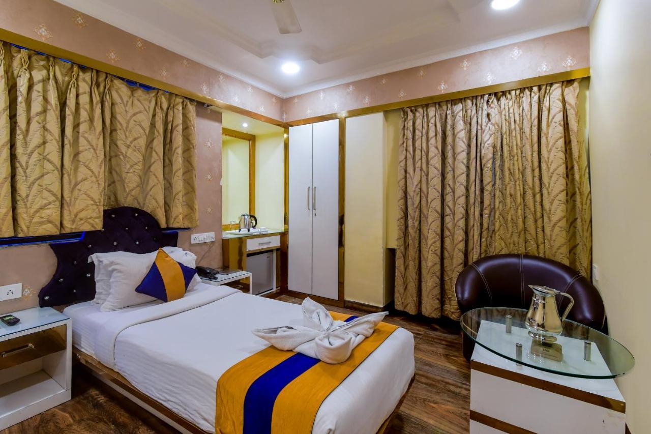 Hotel N S International Kolkata Bagian luar foto