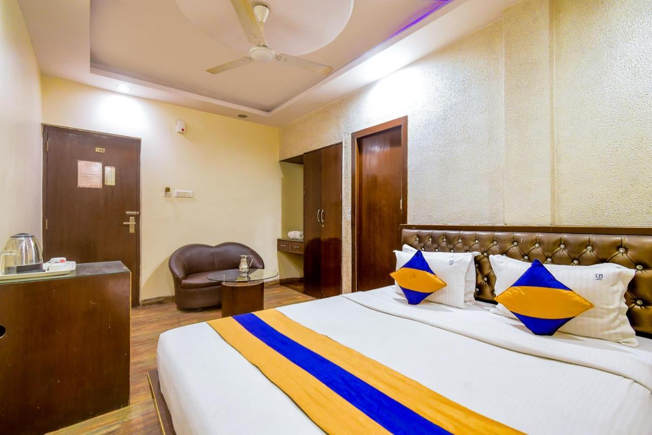 Hotel N S International Kolkata Bagian luar foto